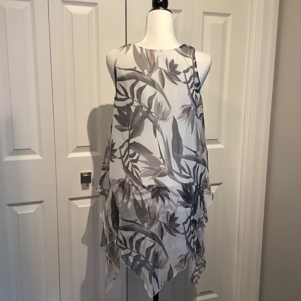 ‎CLEO SLEEVELESS ASYMMETRICAL TUNIC Size XS - Picture 3 of 10
